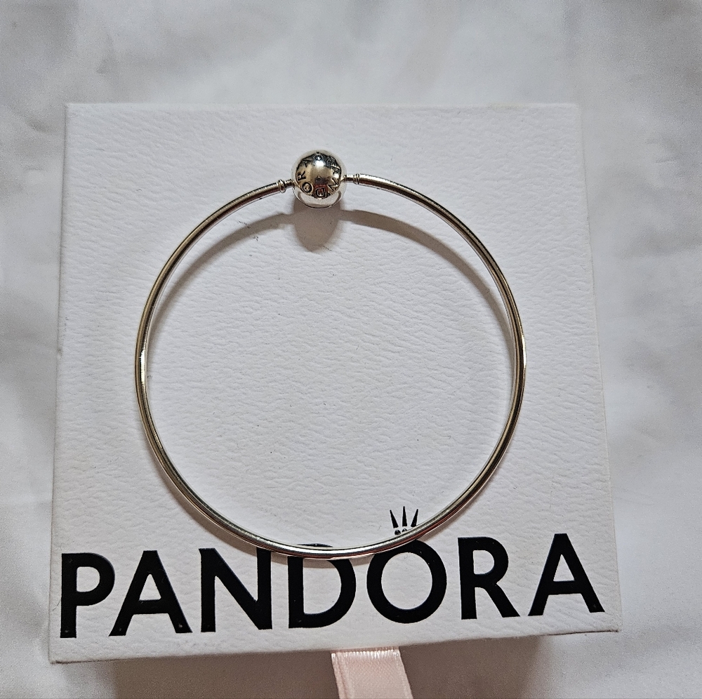 Pandora Retired Essence Sterling Silver Bangle Bracelet ✨️ Size 7" Like New!